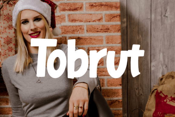 Tobrut Font Review: A Hands-On Branding Test